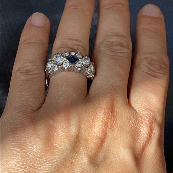 Size 8.5 silver cz statement ring - Picture 3 of 4